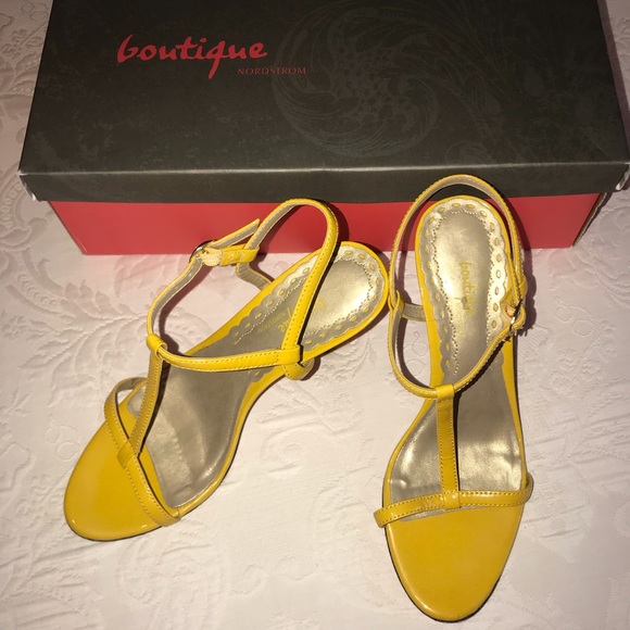Yellow Patent Strappy Heeled Sandal Women’s SZ 4.5 - Picture 2 of 5